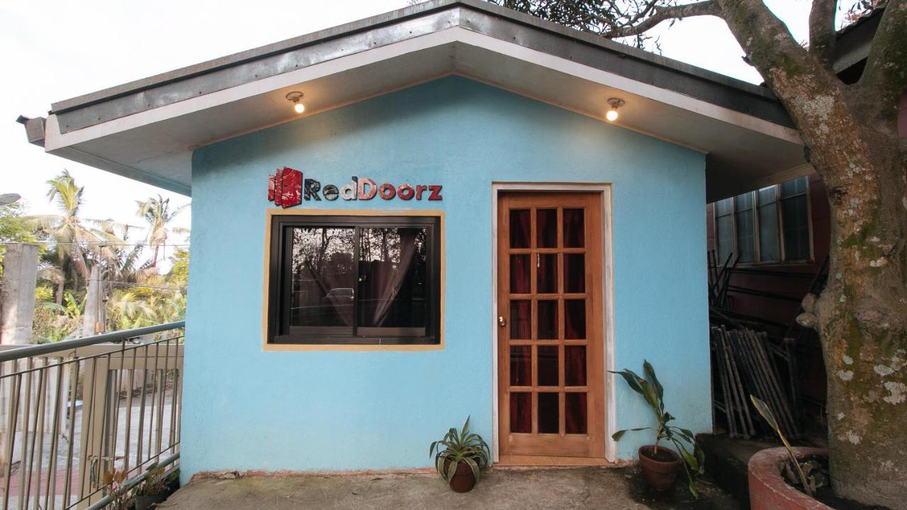 Reddoorz Plus At Malabag Silang - Vaccinated Staff Экстерьер фото